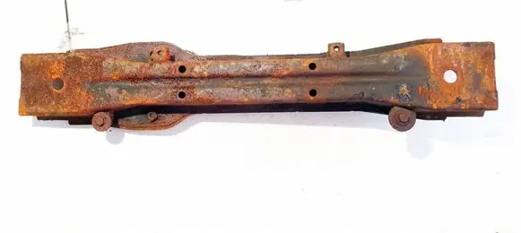 Engine mounting bracket