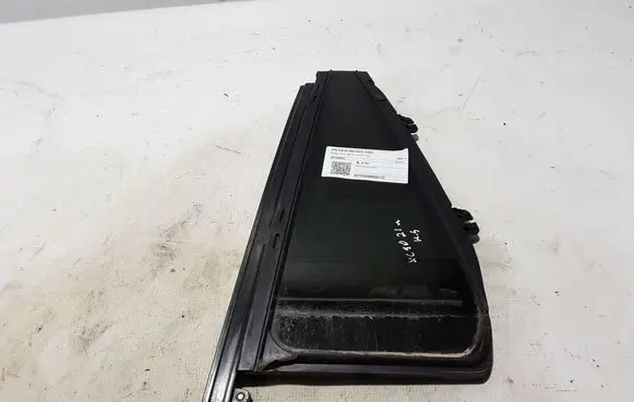 Rear vent window glass