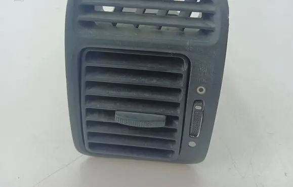 Honda CR-V Dashboard side air vent grill/cover trim 77630