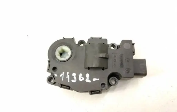 Mercedes-Benz R W251 Climate control unit A1648202042 1648202042