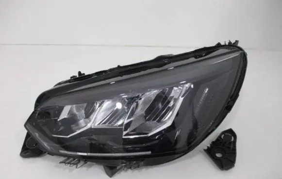 Peugeot 208 Headlight/headlamp 9833036380