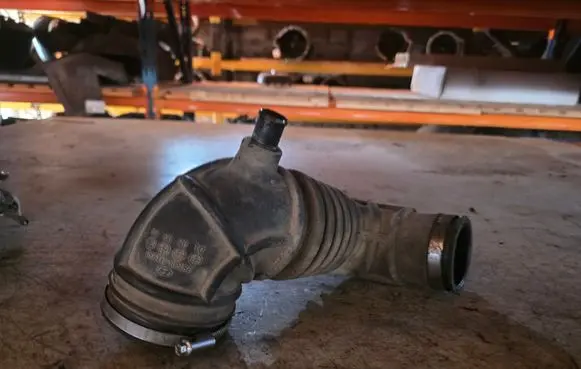 Intercooler hose/pipe