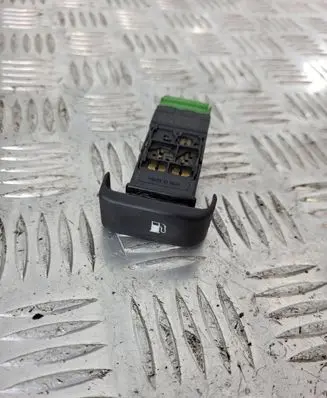 Land Rover Discovery Fuel tank opening switch 
