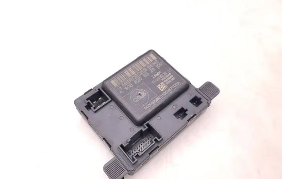 Mercedes-Benz Sprinter W906 Door control unit/module A9068205626 00005226E1