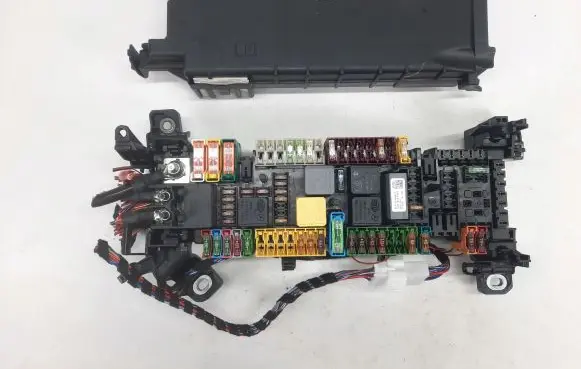 Mercedes-Benz B W246 W242 Fuse module A2465400140