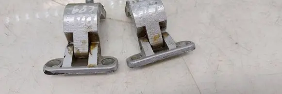 Volkswagen Touran I Tailgate/trunk/boot hinge 1J9827301
