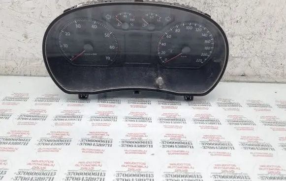 Volkswagen Polo IV 9N3 Speedometer (instrument cluster) 6Q0920803