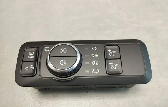 Fog light switch