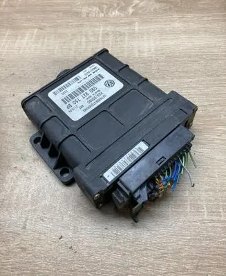 Volkswagen Touareg I Engine control unit/module ECU 09D927750BP UNBA014435