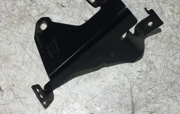 Ford Courier Bracket in trunk/boot ET7614536BA