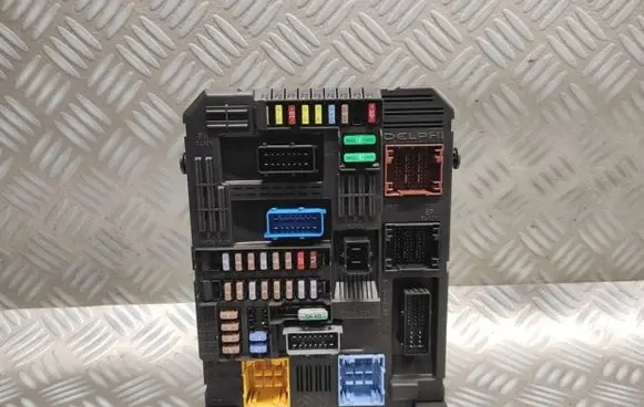 Citroen Berlingo Fuse box set 9830707680