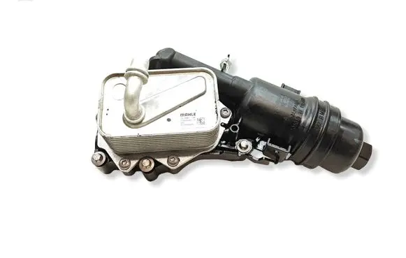 BMW 1 F70 Oil filter mounting bracket 72550589 7952796 C0038335