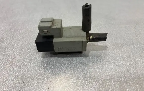 KIA Optima Vacuum valve 351202A400