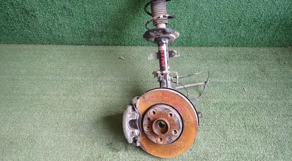 Nissan Juke II F16 Front wheel hub spindle knuckle 