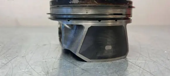 Ford Mustang VI Piston EJ7Z6108E