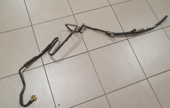Power steering hose/pipe/line