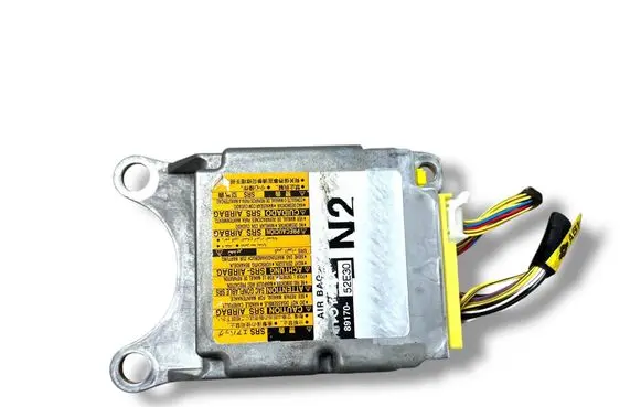 Toyota Urban Cruiser (XP110) Airbag control unit/module 8917052E30
