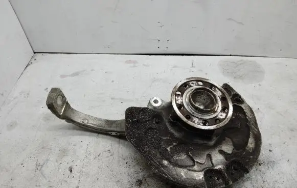 Mercedes-Benz C W205 Front wheel hub spindle knuckle