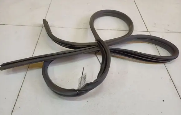 Ford Focus C-MAX Rubber seal rear door 