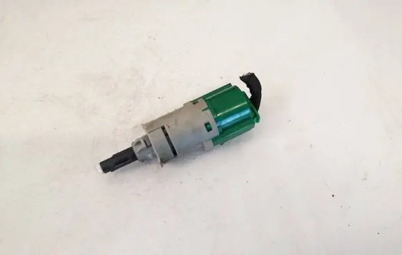 Opel Crossland X Brake pedal sensor switch 9818232480
