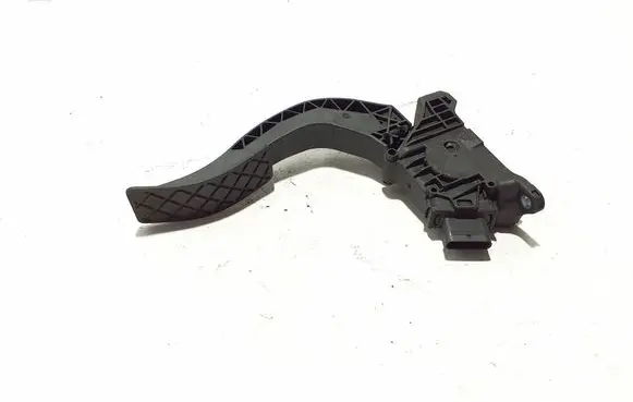 Audi A5 Accelerator throttle pedal 8W1723523B