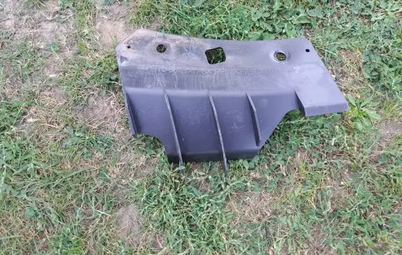 Tesla Model 3 Front bumper mounting bracket 1084170-00-B