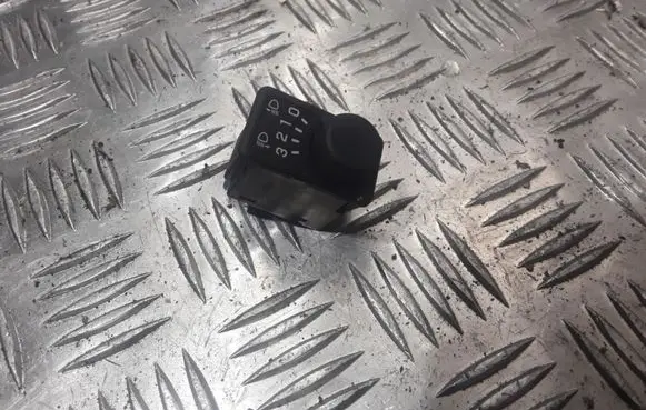 Nissan Primera Headlight level height control switch 37044A 014602