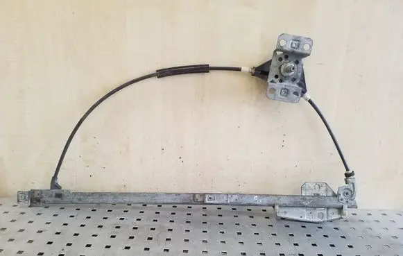 Volkswagen Transporter - Caravelle T4 Front door manual window regulator 701837502