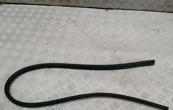 Citroen e-C3 Engine compartment rubber 