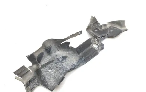 Audi A3 S3 8V Intercooler air channel guide 8V0121284L