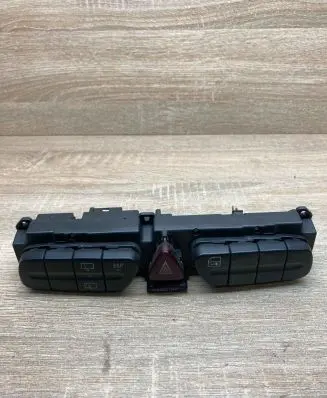 Mercedes-Benz C W203 Hazard light switch 2038218258