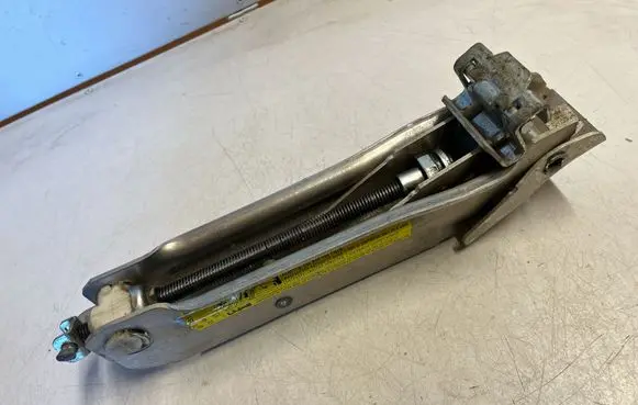 Audi A4 S4 B7 8E 8H Lift Jack 8E0011031M