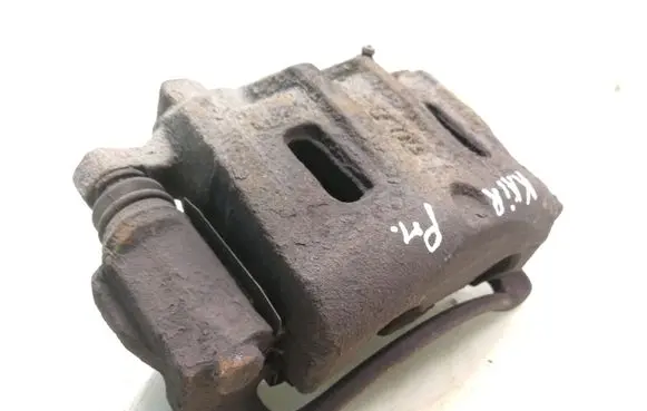 KIA Sorento Front brake caliper