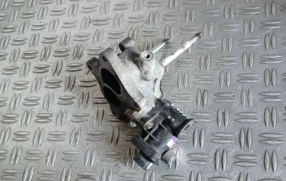 Honda CR-V EGR valve 0120101040