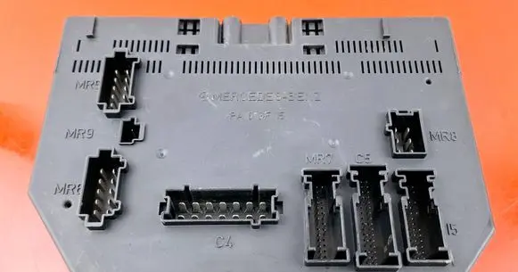 Mercedes-Benz S W221 SAM control unit A2215401001