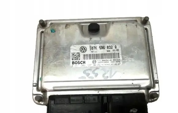 Volkswagen Jetta V Engine control unit/module 07K906032Q
