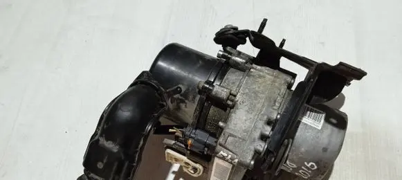 Peugeot 508 Power steering pump 9676154180