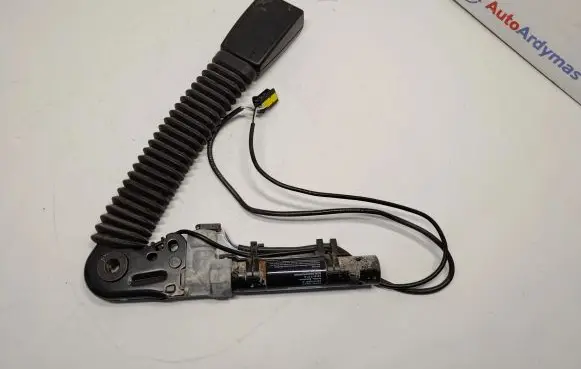 BMW 7 E65 E66 Front seatbelt buckle 9117203 72119117203 72119177109