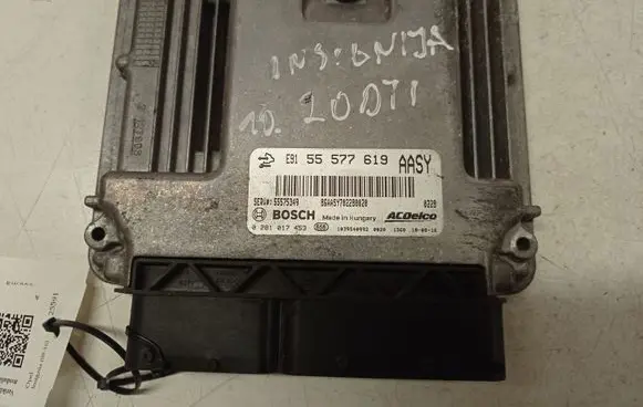 Opel Insignia A Engine control unit/module 55577619AASY 55575349 0281017453