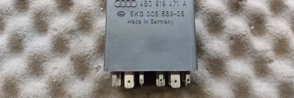 Audi A6 S6 C4 4A Other relay 4B0919471A 5KG006568