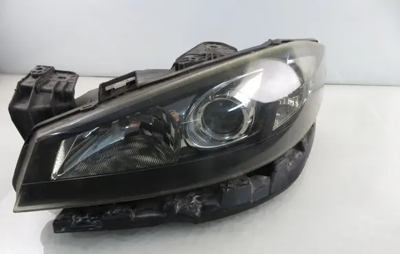 Renault Laguna II Headlight/headlamp 8200555905