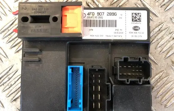 Audi A6 S6 C6 4F Comfort/convenience module 4F0907289G 5DK00876222