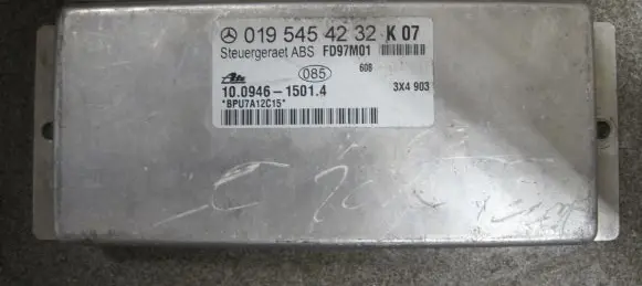 Mercedes-Benz E W210 ABS control unit/module 0195454232
