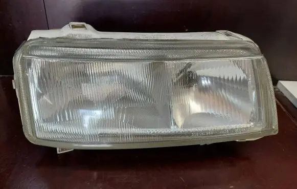 Volkswagen PASSAT B4 Headlight/headlamp 14197000