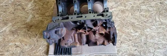 Jaguar XF X250 Engine block 8X2Q6015CD 2446 ELD11
