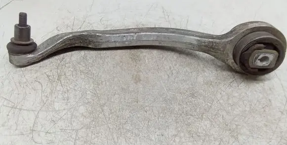 Volkswagen PASSAT B5.5 Front lower control arm/wishbone