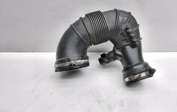 Mercedes-Benz E C207 W207 Turbo air intake inlet pipe/hose A6510900337 A6510940797