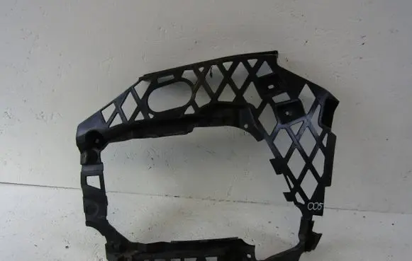 Volkswagen PASSAT B8 Front bumper mounting bracket 3G0807177E