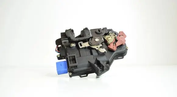 Audi A8 S8 D3 4E Rear door lock 4E0839015
