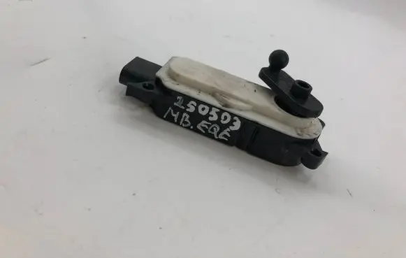 Mercedes-Benz EQE x294 Radiator active air flap actuator T330600